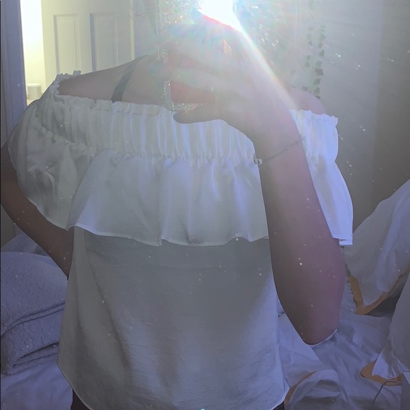white off the shoulder top - Picture 2 of 3